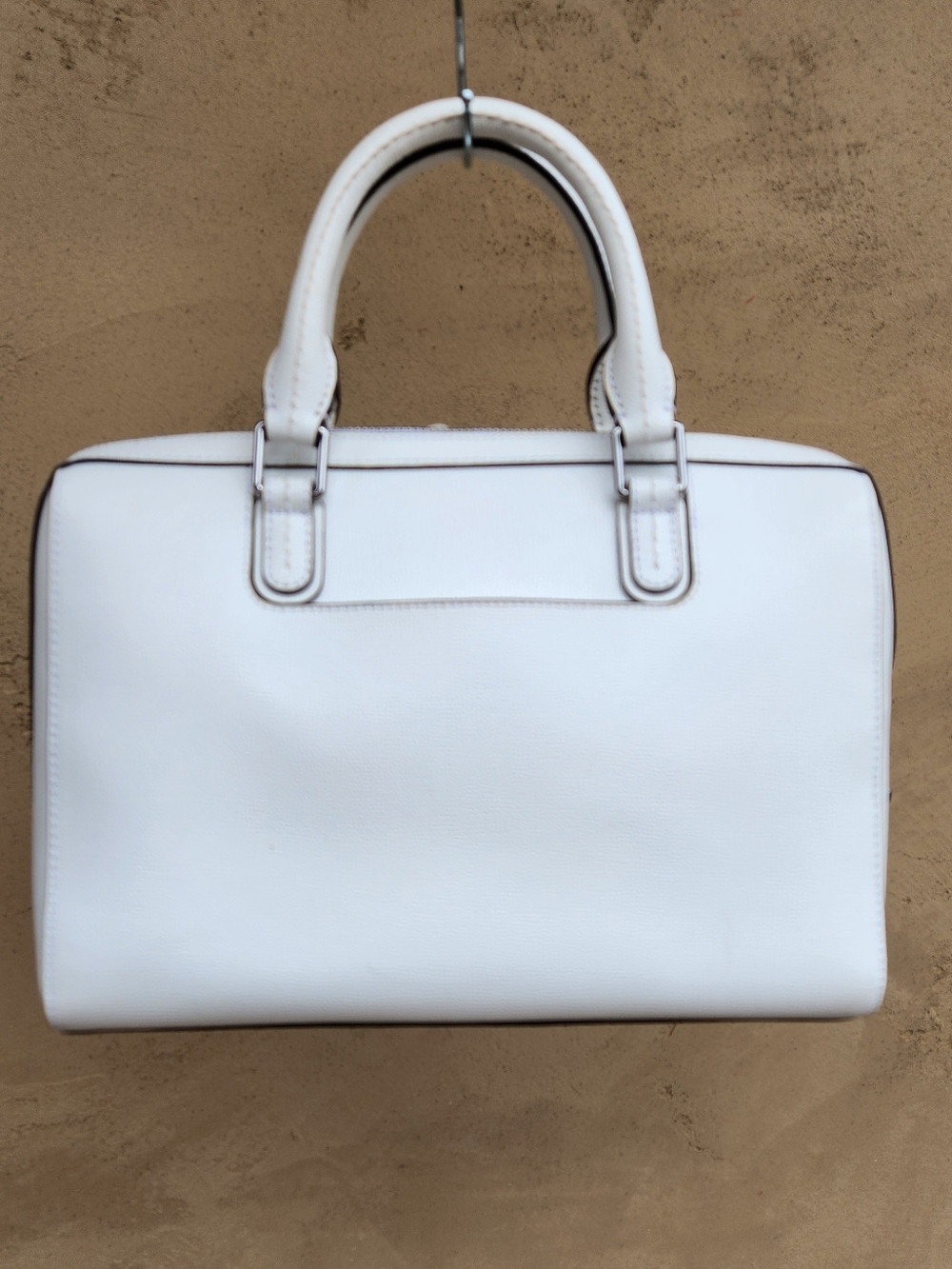 Rare Henri Bendel White Floral Appliqué Satchel - Limited Edition - Picture 5 of 13